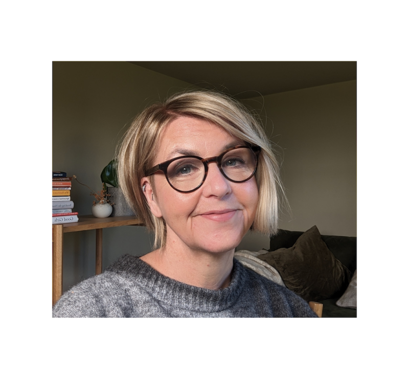 Portrait of Kirsty Evans: online everywhere, face to face in Glasgow