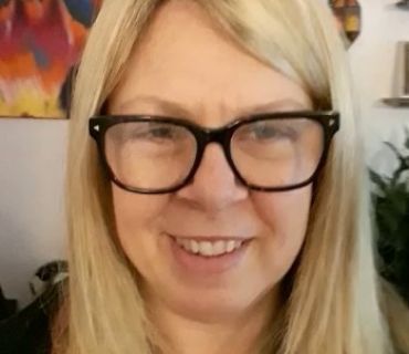Portrait of Heidi Wilke - Person-centred counselling, supervision and consultancy